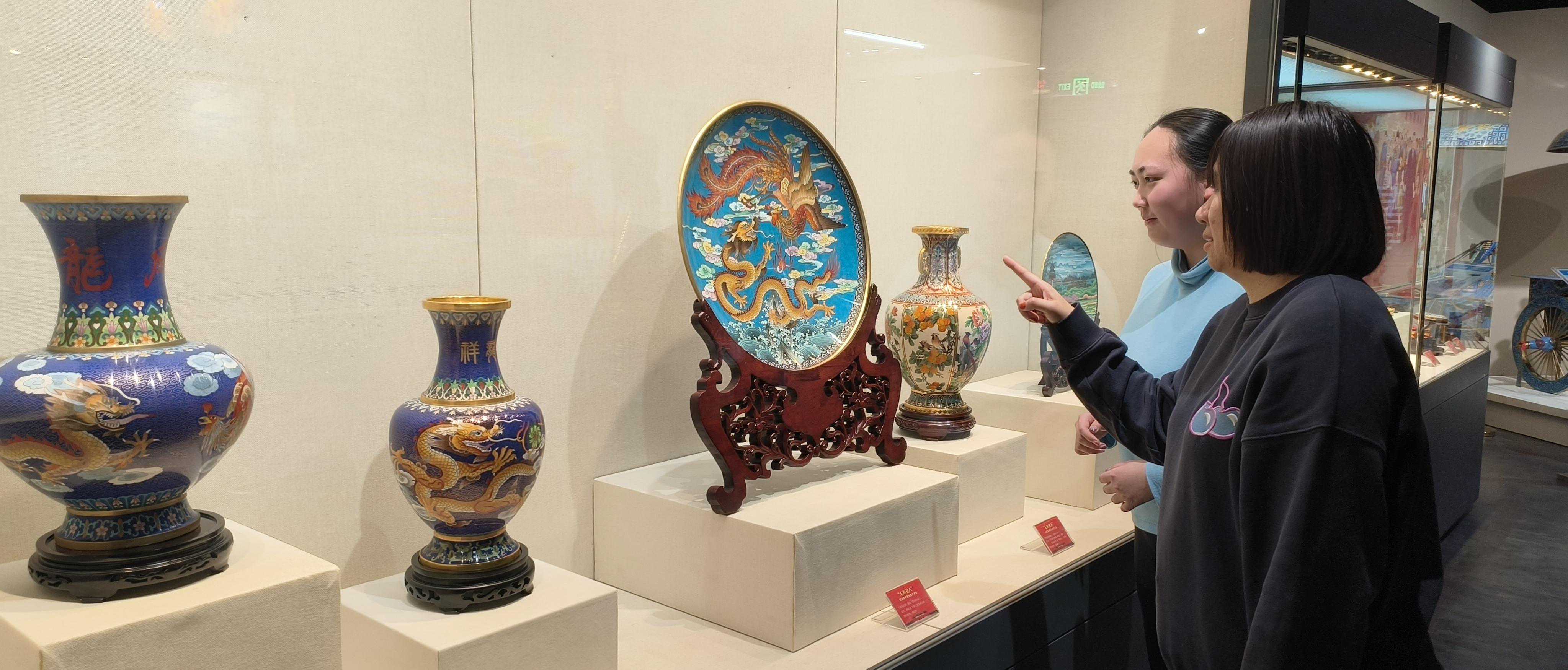 这是第三次,他在家乡崇明办展 这是第三次,他在家乡崇明办展