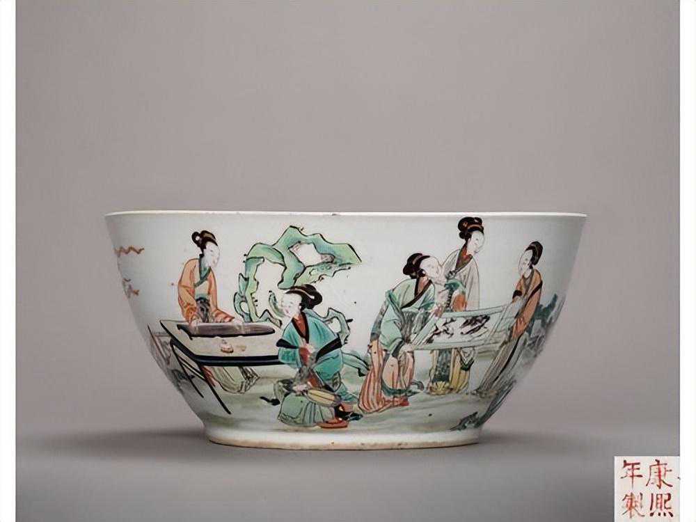 五彩人物纹碗：清朝工艺与文化的完美结合