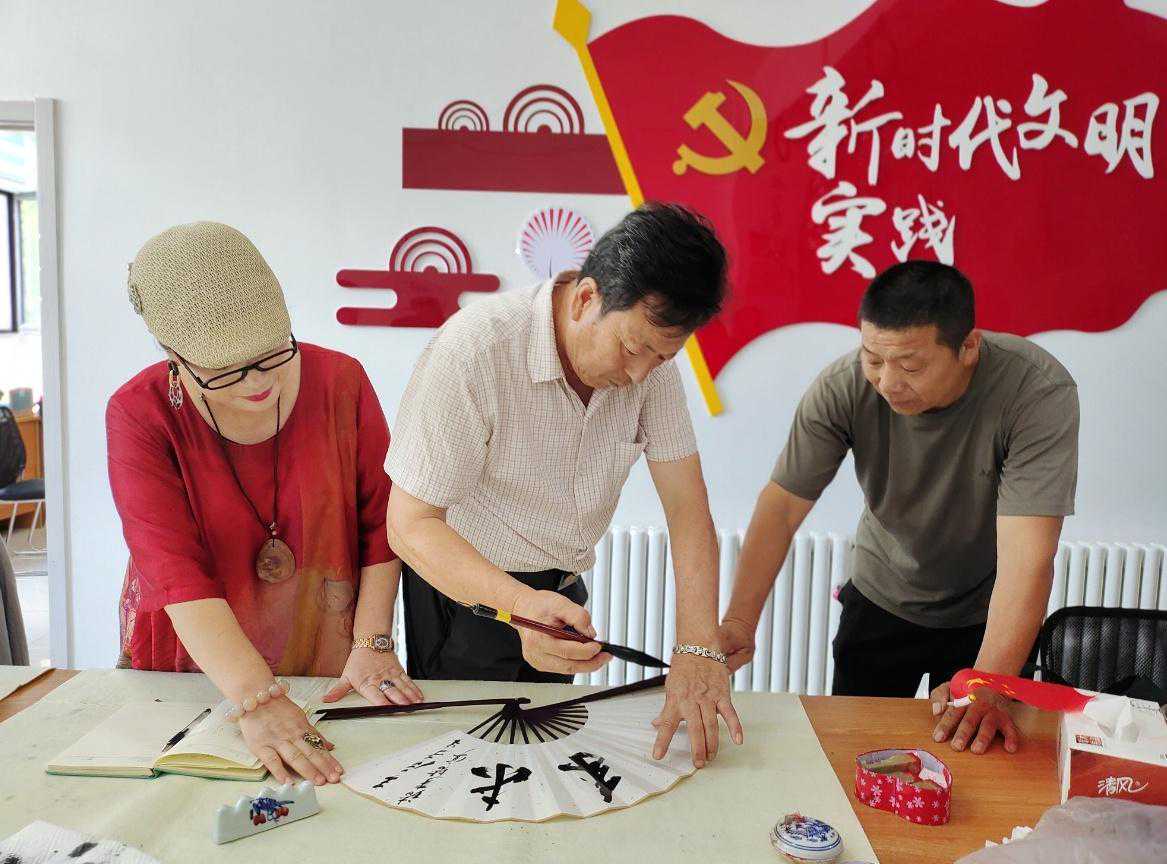 文登区：“物业+养老” 幸福到家门