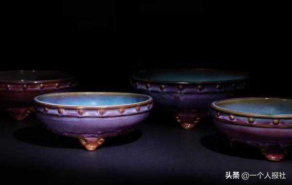 追踪佳士得钧窑鼓钉三足洗拍卖