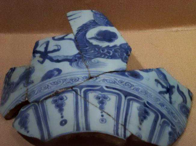 谈谈元青花瓷器的所谓民窑-灰可器！瓷器鉴定真知堂