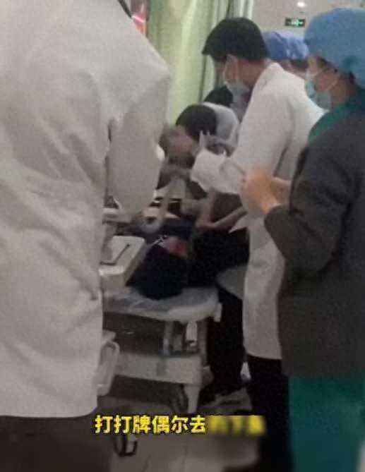 痛心!女子苦撑家庭重担,老公却游手好闲,绝望喝农药自杀! 痛心!女子苦撑家庭重担,老公却游手好闲,绝望喝农药自杀!