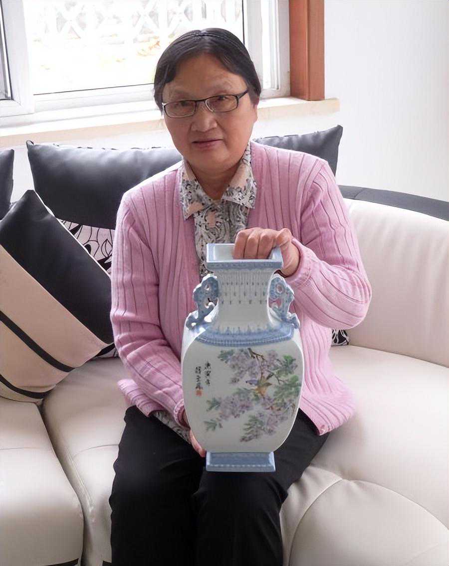 打造瓷器收藏传奇丰碑——徐亚凤