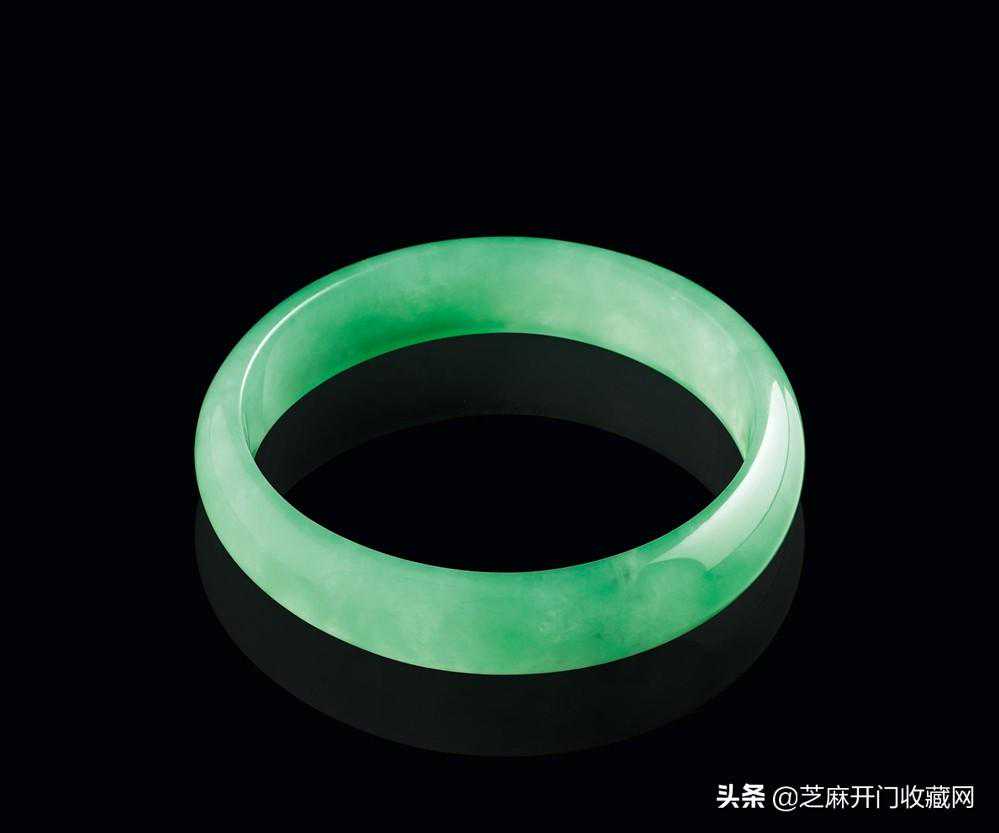 缅甸翡翠玉镯的类型与选择技巧