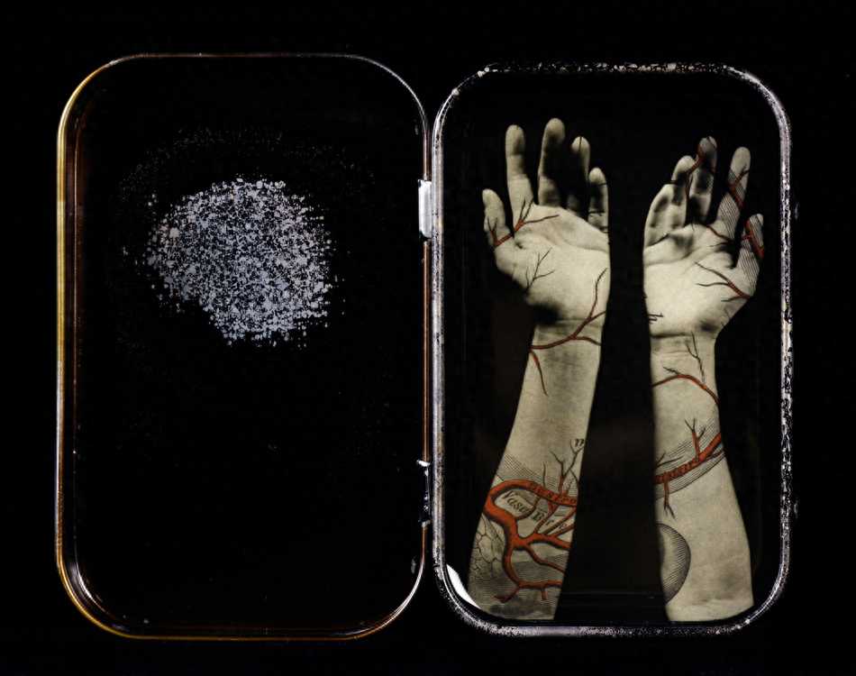 新玩法：印在锡盒里的照片