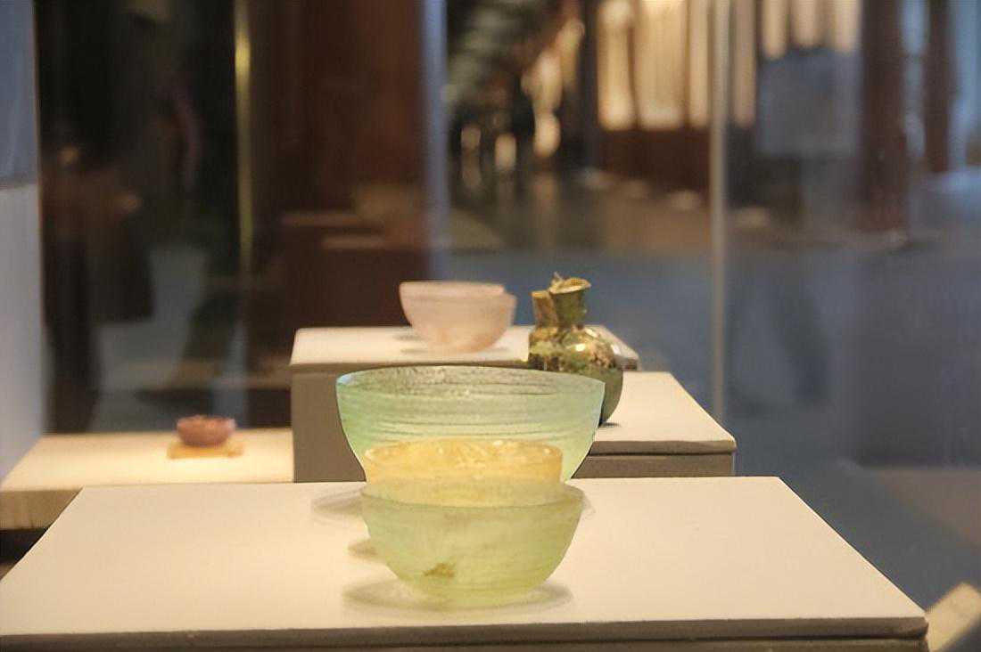 贵为五器之首古法琉璃非玻璃，有其更为动人的传说