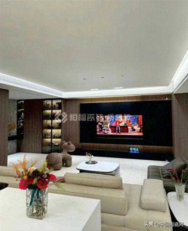 恒福瓷砖 实景案例分享 | 现代风+柔光砖通铺显大又高级