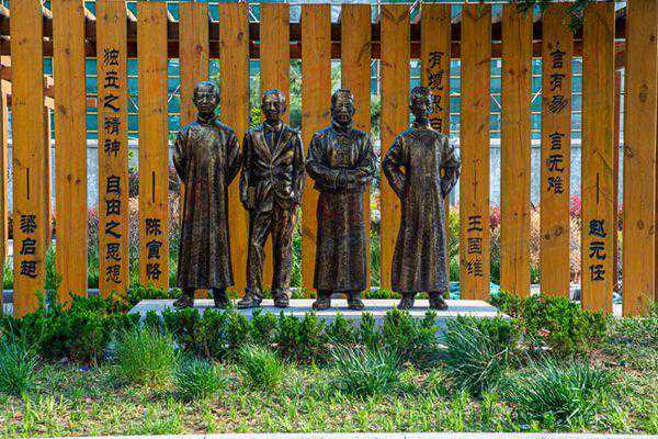 VR线上探校，沉浸式体验这所优质学校