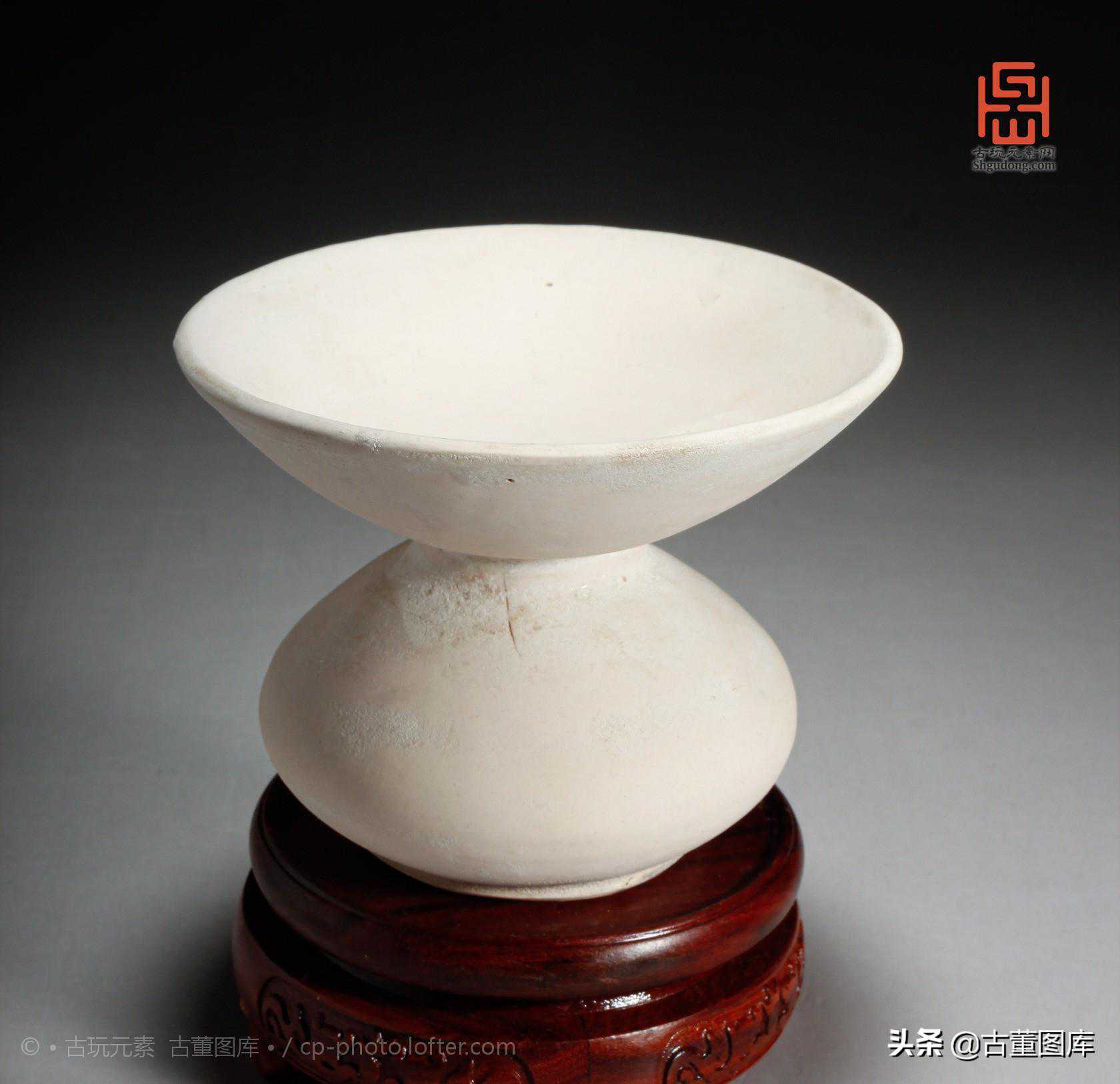 唐-五代巩县窑素胎渣斗