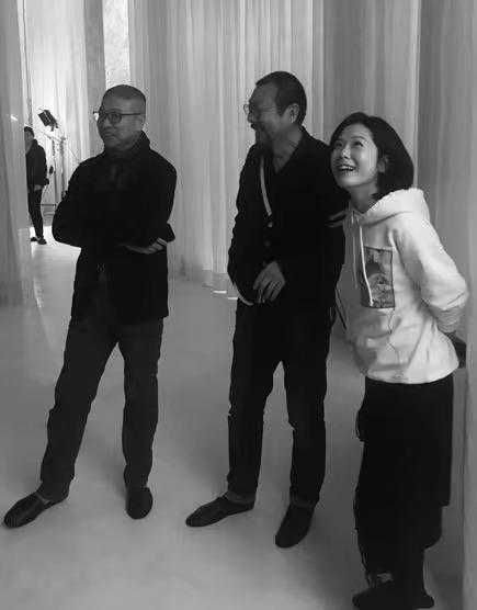 碎片文学式的摄影，作家吴亮镜头里的艺术家朋友