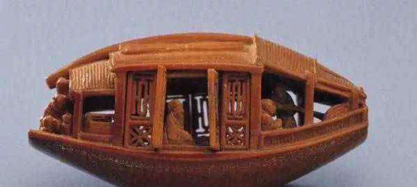 看看盘玩后的橄榄核，才知道包浆原来那么美