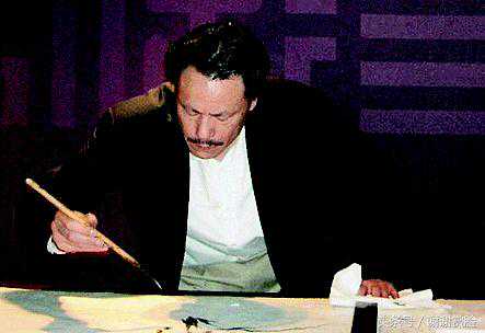 陈荫夫：以狂草写兰，以艺术修心