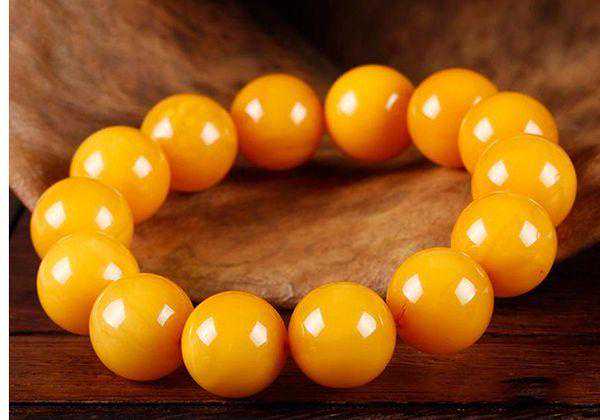 这样的蜜蜡才是鸡油黄蜜蜡