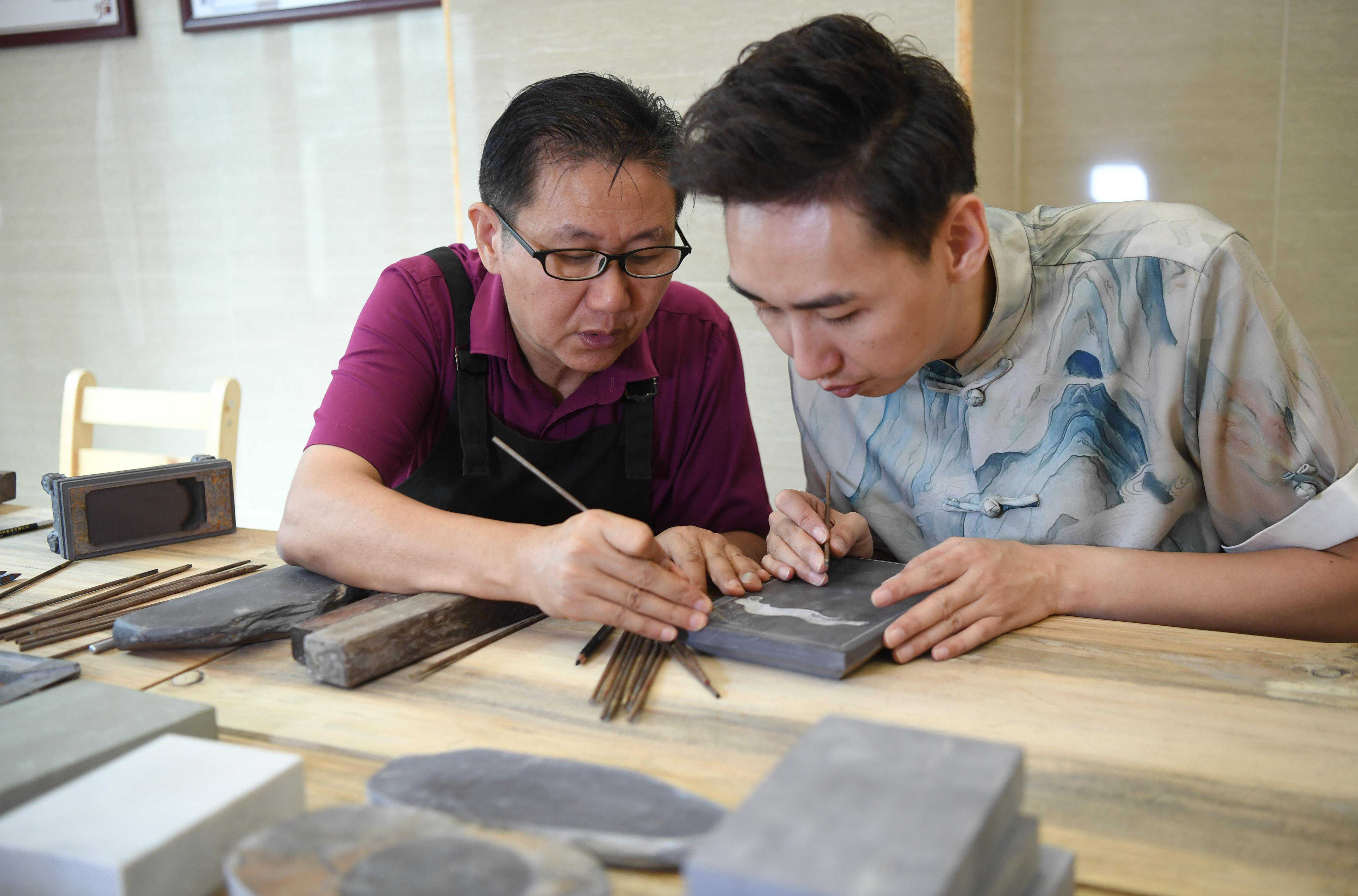 （文化）刀笔耕砚田 砚都传非遗