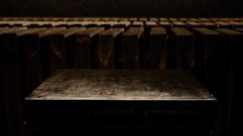 盛世中华 何以中国｜古法复原让土料方砖以“金”相称