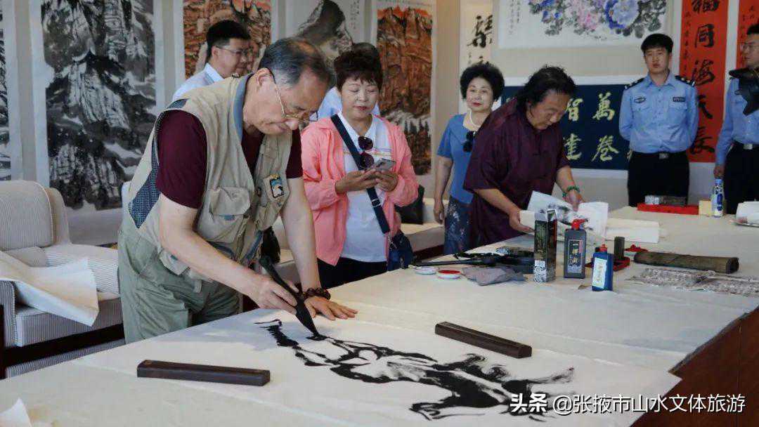 中国书画名家徐邦达一行来张掖交流文化