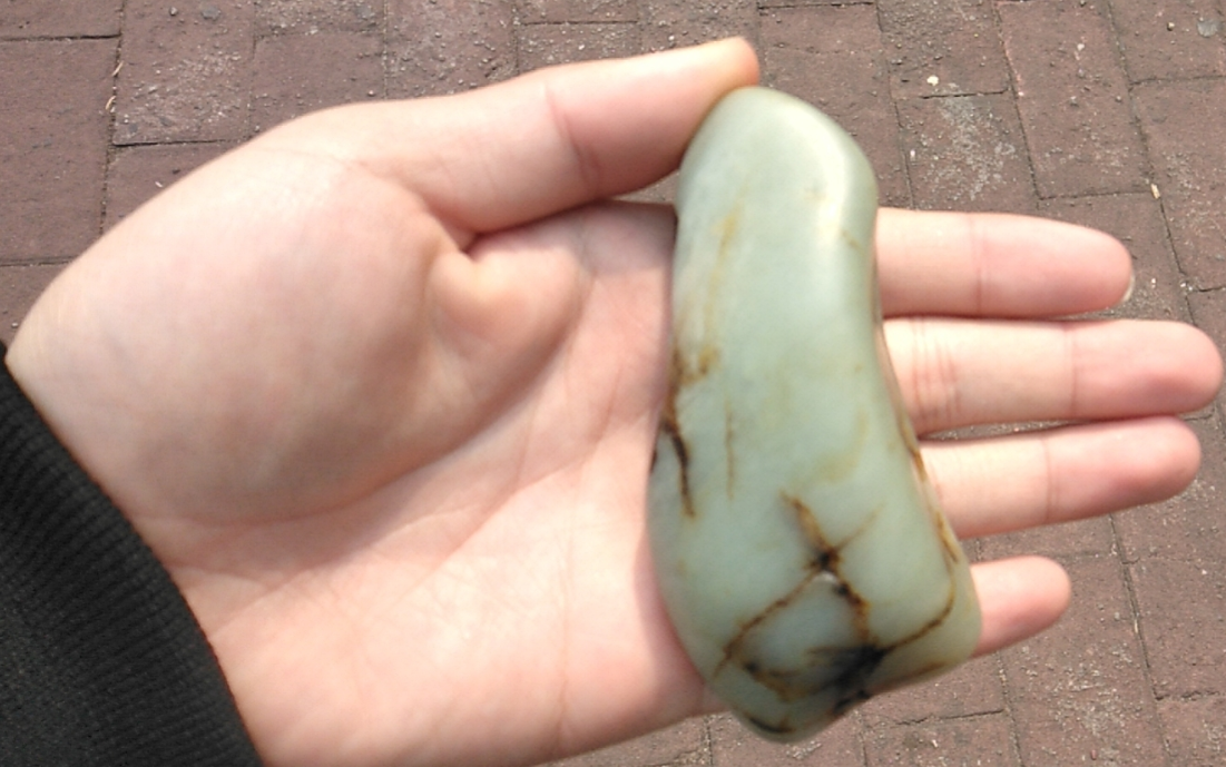 收编和田玉吧，天青色的烟雨，邂逅在梅雨时。吧主原创