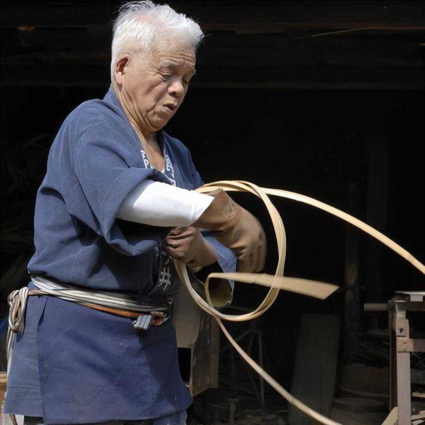 桶匠：家用农用的桶统统会做