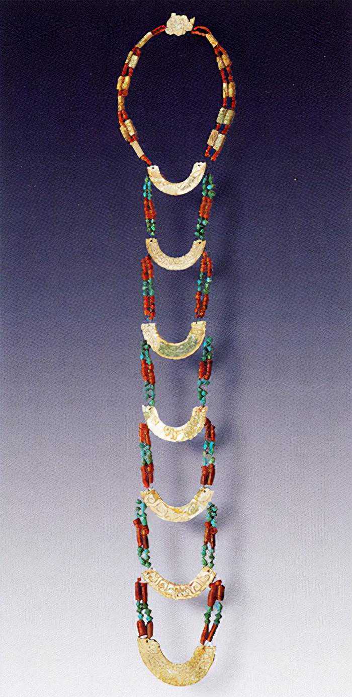 古玉器王国-----装饰玉和玩赏玉