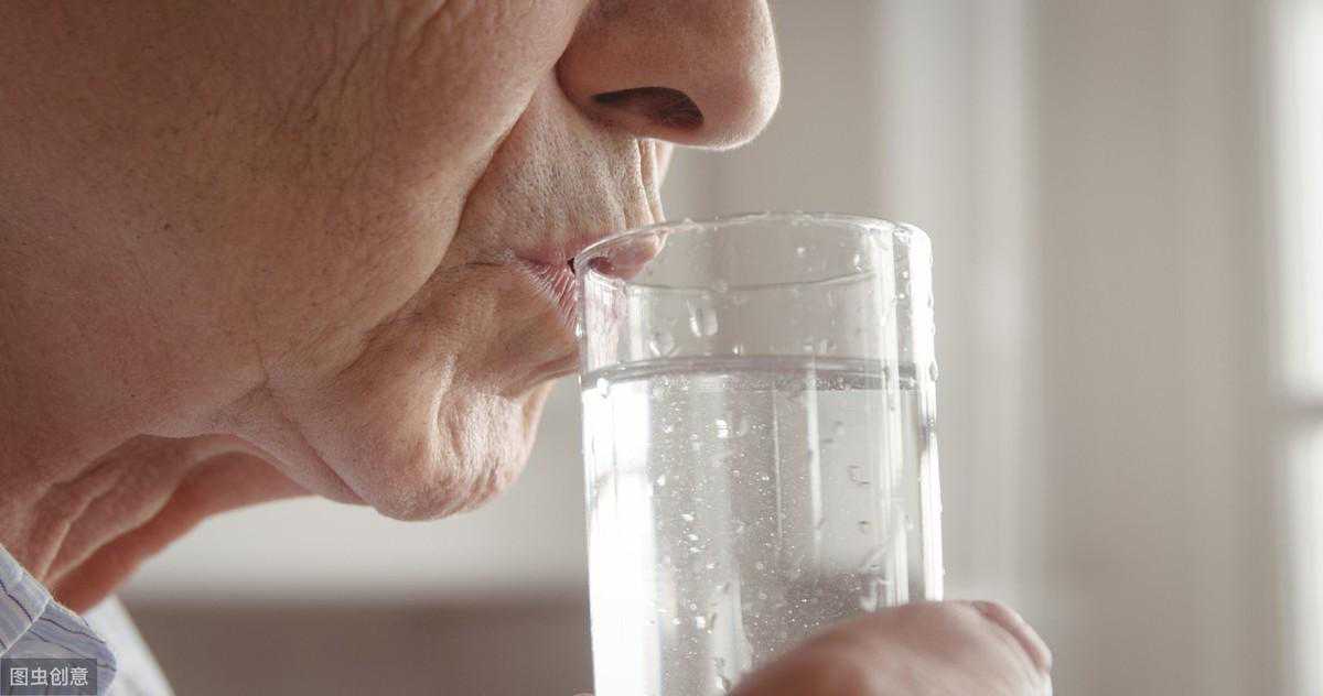 太全了！痛风常用药物及不良反应汇总！看过的默默收藏了