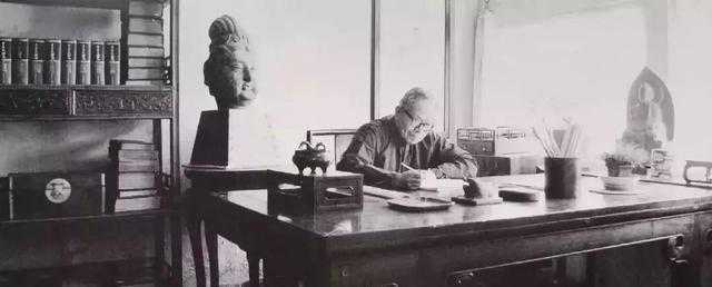 “京城玩家”王世襄:捡过最大的漏,80块收藏的天下第一紫檀案 “京城玩家”王世襄:捡过最大的漏,80块收藏的天下第一紫檀案