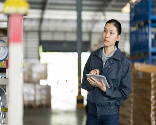 24对“候鸟夫妻”喜庆团圆