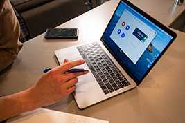 铜权：透过文物看公平